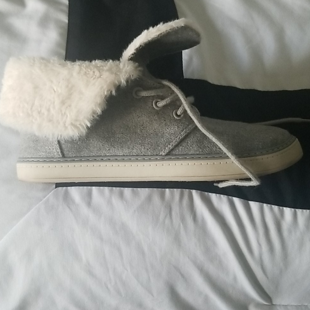 Shoes - Picture 5 of 5